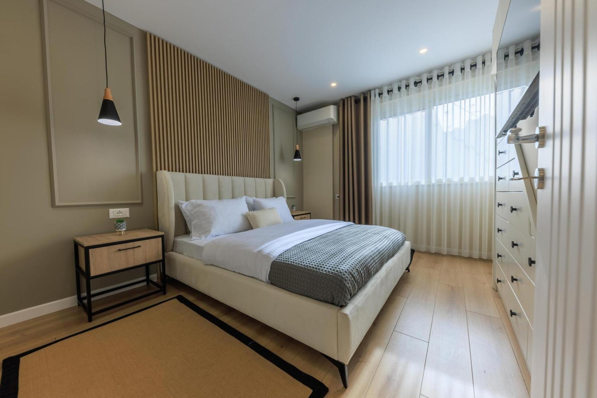 Syncron Centre Skyline Rooftop Tirana Apartments Екстериор снимка