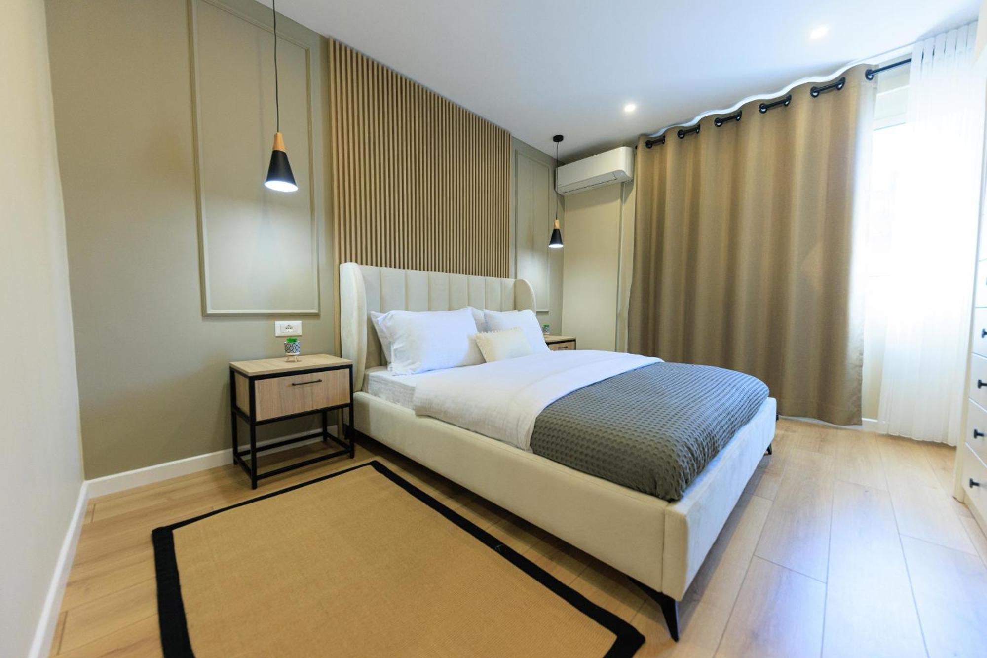 Syncron Centre Skyline Rooftop Tirana Apartments Екстериор снимка